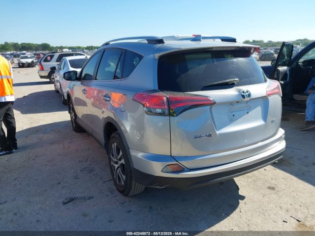 2T3ZFREV8GW308618 Toyota RAV4 LE