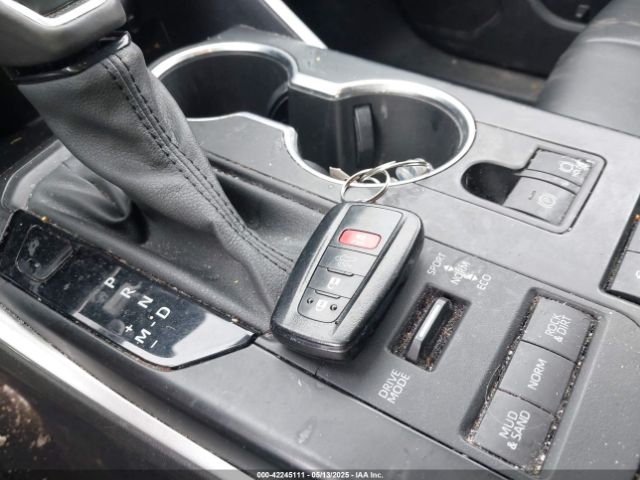 5TDGZRBH2MS106593 Toyota Highlander Xle