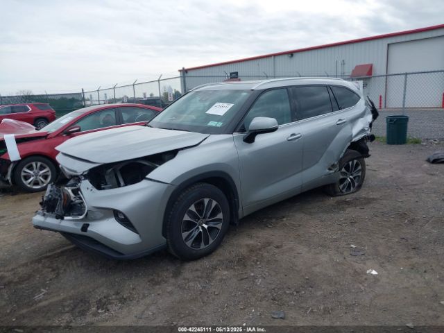 5TDGZRBH2MS106593 Toyota Highlander Xle