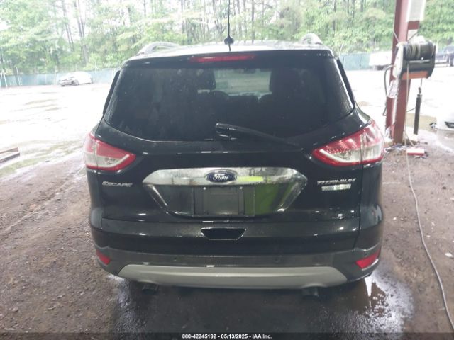 1FMCU0J98EUC97528 Ford Escape Titanium
