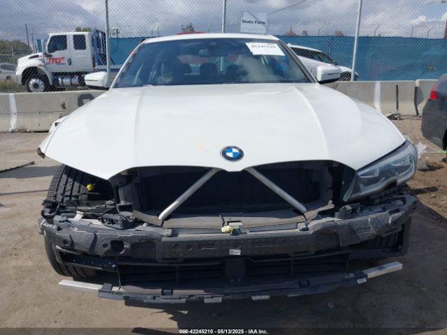 WBA5R1C53KAJ99922 BMW 330I