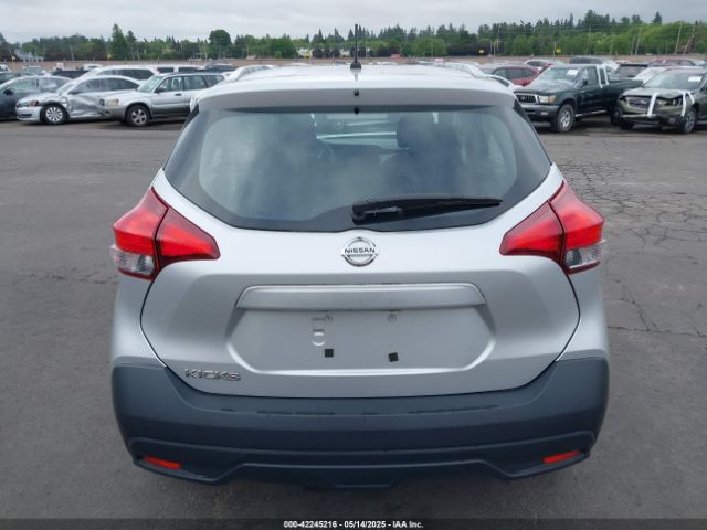 3N1CP5CU8JL540353 Nissan KICKS S