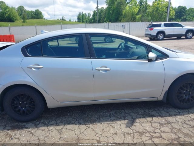 KNAFK4A60G5609016 KIA FORTE LX