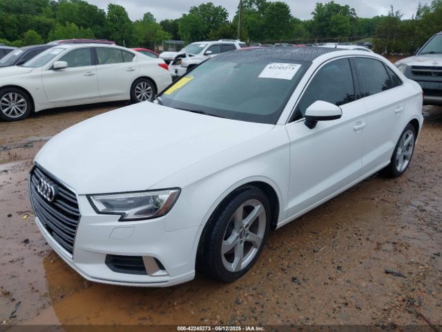 2019 AUDI A3 WAUAUGFF6K1010085 Photo 1