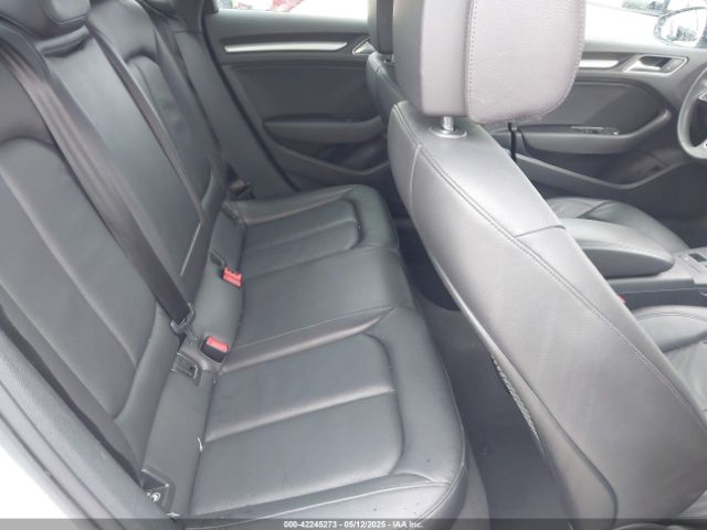 2019 AUDI A3 WAUAUGFF6K1010085 Photo 7