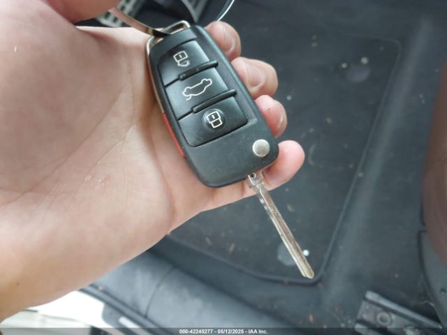 WA1FFCFS4FR010712 Audi Q3 2.0t Premium Plus