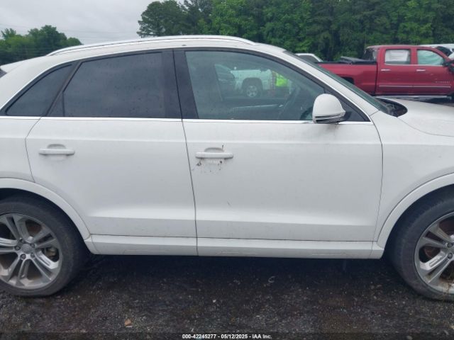 WA1FFCFS4FR010712 Audi Q3 2.0t Premium Plus