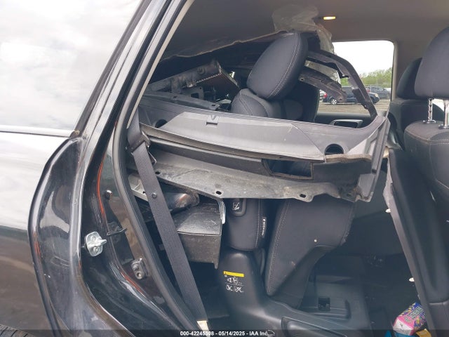 5N1DR2MMXJC664298 Nissan Pathfinder S