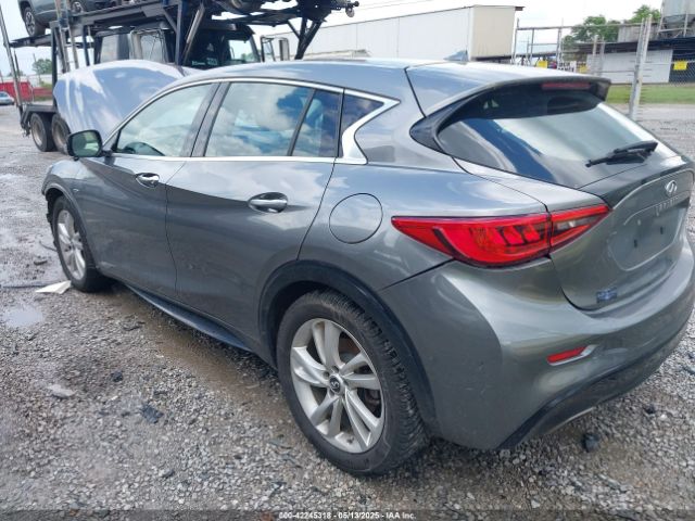 2017 INFINITI QX30 SJKCH5CP8HA039353 Photo 2