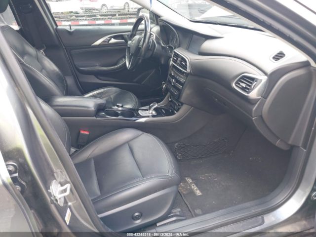 2017 INFINITI QX30 SJKCH5CP8HA039353 Photo 4
