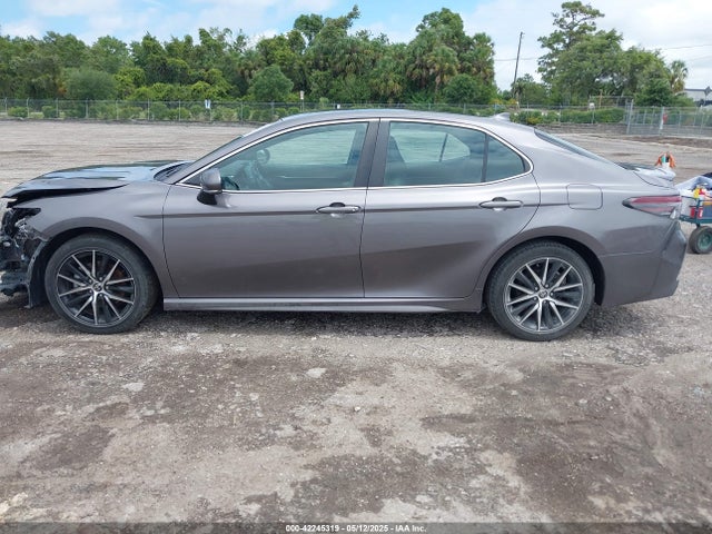 4T1G11AK3NU622539 Toyota CAMRY SE