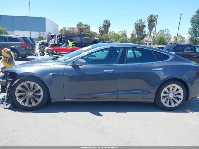5YJSA1E18HF215166 Tesla Model S 60/75
