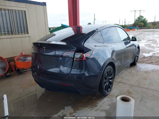 2024 TESLA MODEL Y 7SAYGAEE3RF039918 Photo 3