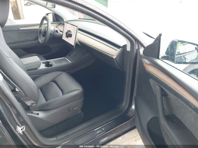 2024 TESLA MODEL Y 7SAYGAEE3RF039918 Photo 4