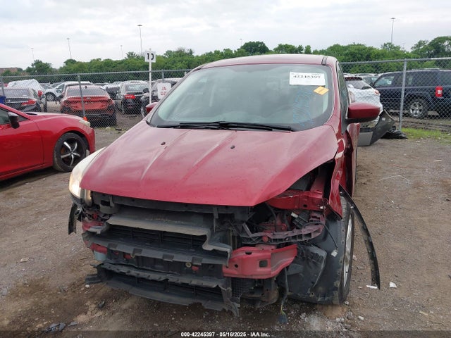 1FMCU9GX8EUC56052 Ford ESCAPE SE