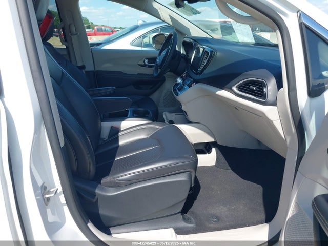 2C4RC1BG2PR613185 Chrysler Pacifica Touring L