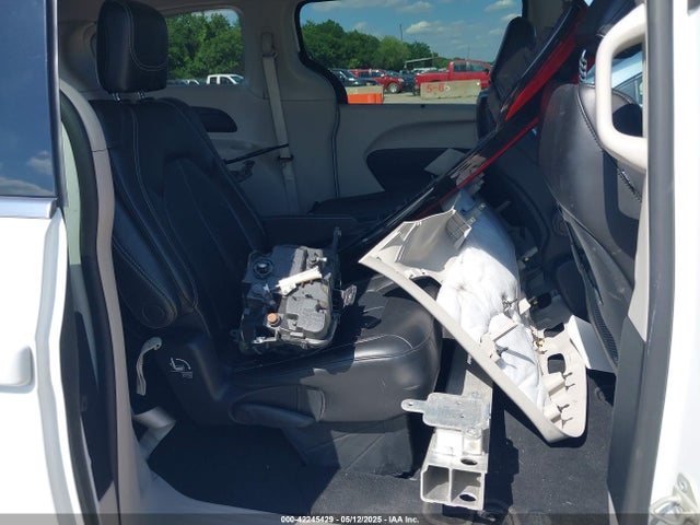 2C4RC1BG2PR613185 Chrysler Pacifica Touring L