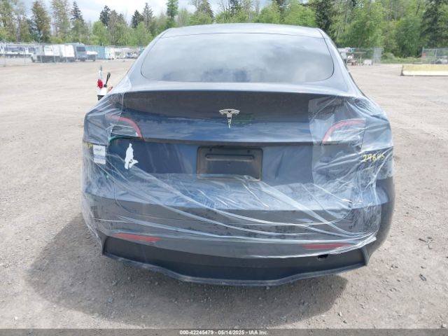 5YJYGDED5MF109384 Tesla Model Y Standard Range Rear-wheel Drive