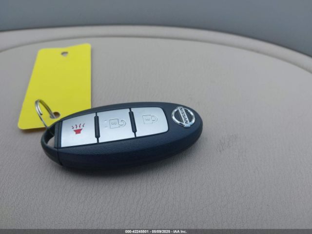 5N1AR2MN2EC626243 Nissan Pathfinder Sv