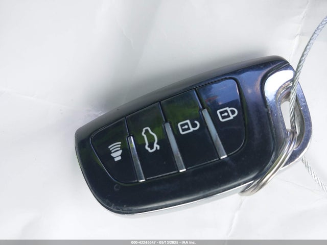 1G1ZE5ST1HF274788 Chevrolet MALIBU 1LT