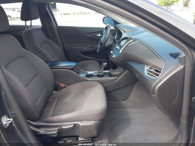 1G1ZE5ST1HF274788 Chevrolet MALIBU 1LT