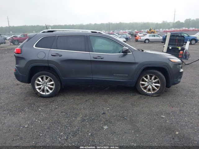 1C4PJMDS9HW561269 Jeep Cherokee Limited 4x4