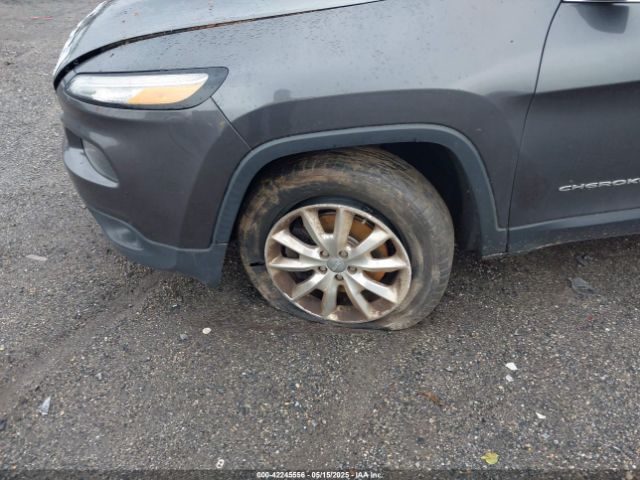 1C4PJMDS9HW561269 Jeep Cherokee Limited 4x4