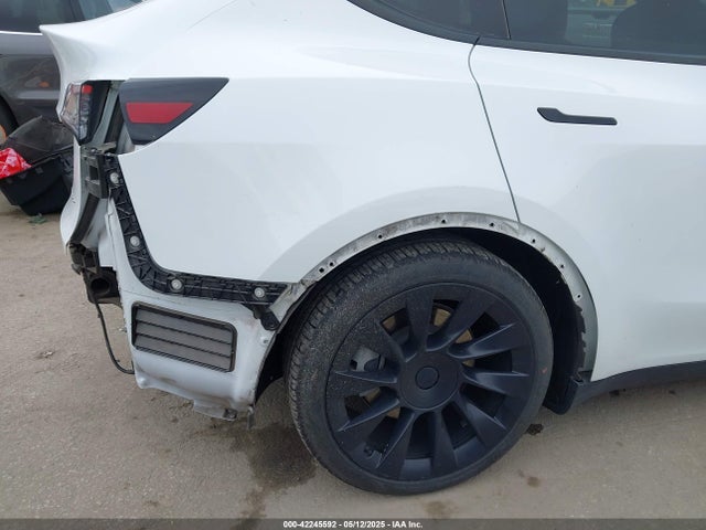 7SAYGAEE1NF402341 Tesla 2022