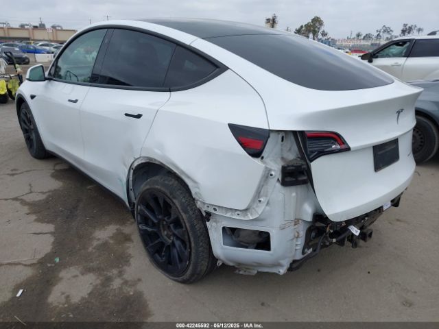 2022 TESLA MODEL Y 7SAYGAEE1NF402341 Photo 2