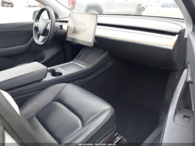 2022 TESLA MODEL Y 7SAYGAEE1NF402341 Photo 4