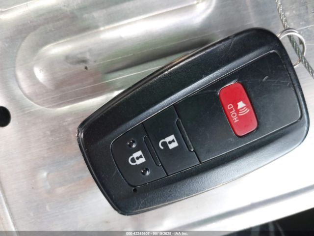 JTDKARFU9G3519223 Toyota Prius Three