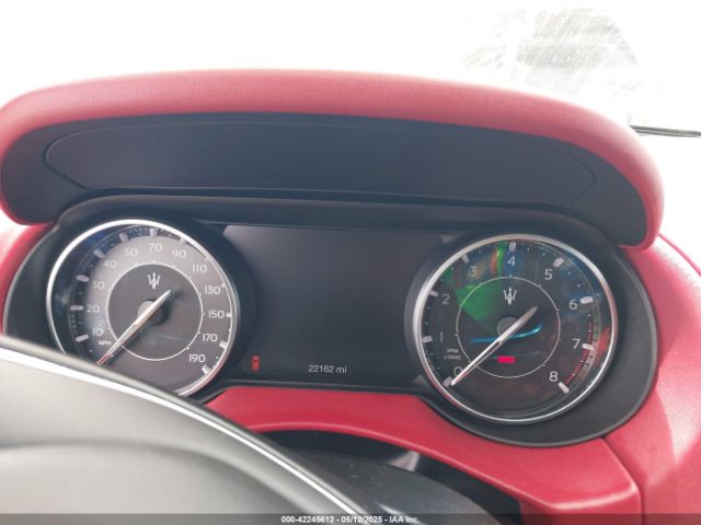 2021 MASERATI LEVANTE ZN661YULXMX372645 Photo 6