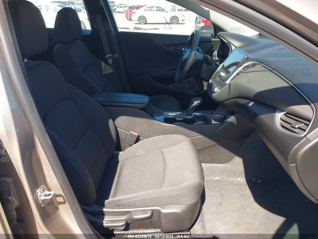 1G1ZD5ST3RF117168 Chevrolet Malibu Fwd 1lt