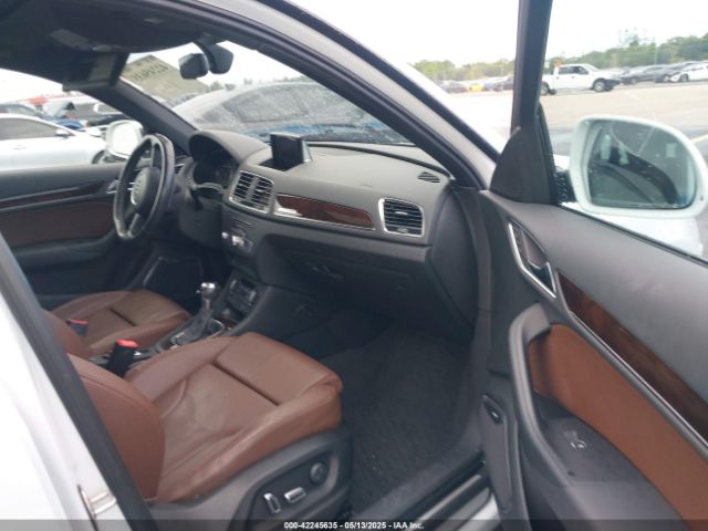 WA1GCCFS9HR001987 Audi Q3 2.0t Premium