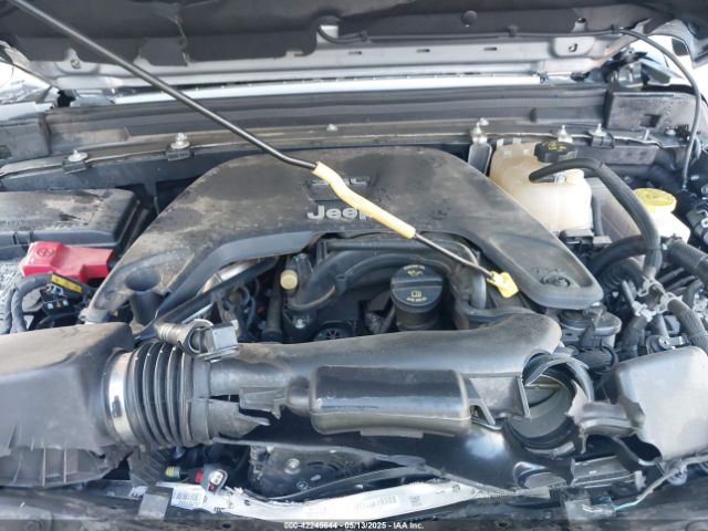 1C4HJXDGXLW325708 Jeep Wrangler Unlimited Sport S 4x4