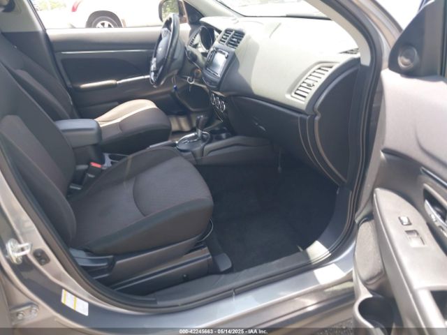 2017 MITSUBISHI OUTLANDER SPORT JA4AP3AU7HZ038720 Photo 4