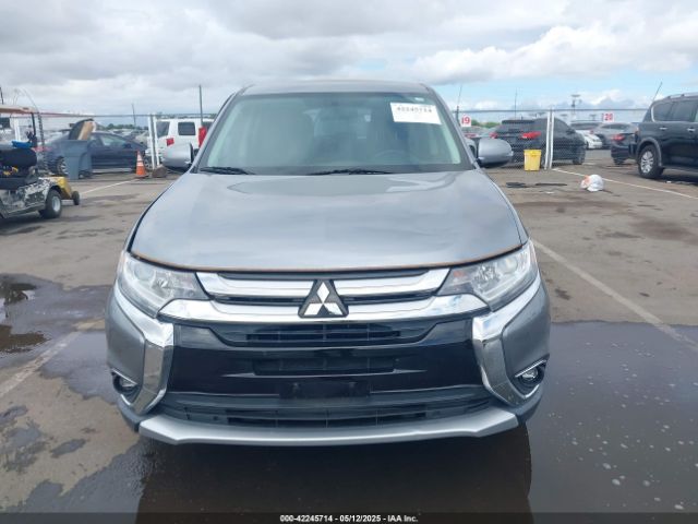 JA4AD3A31JZ016055 Mitsubishi Outlander Se