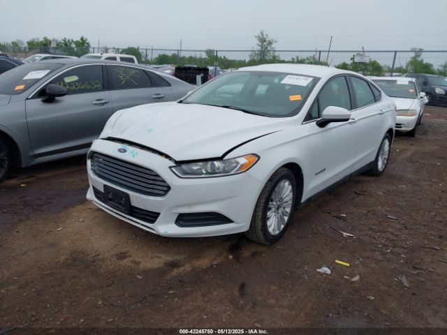 3FA6P0UU8ER141138 Ford Fusion Hybrid S
