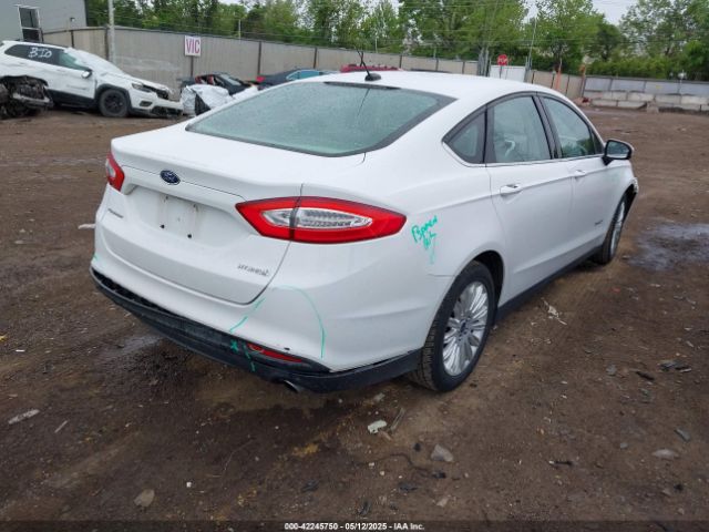 3FA6P0UU8ER141138 Ford Fusion Hybrid S