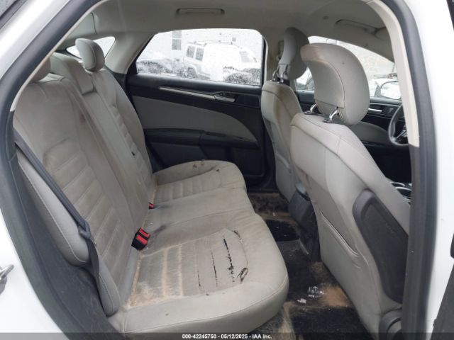 3FA6P0UU8ER141138 Ford Fusion Hybrid S