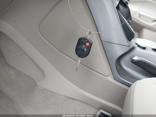 1FMCU0G92EUE23261 Ford ESCAPE SE