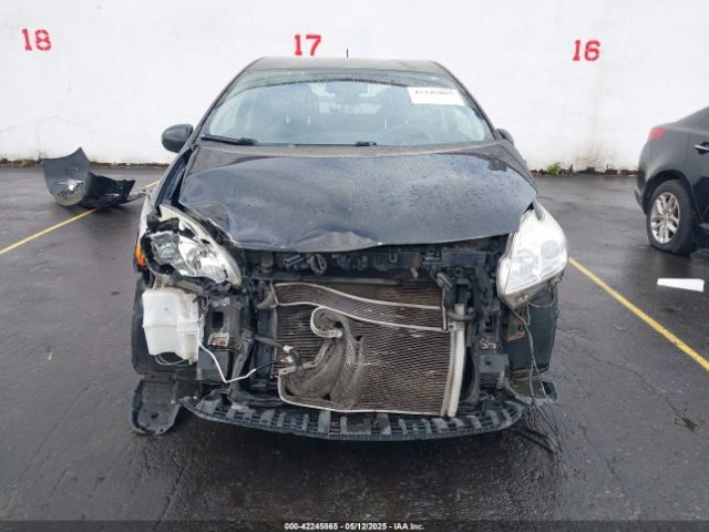 JTDKN3DU5E1754179 Toyota Prius Three