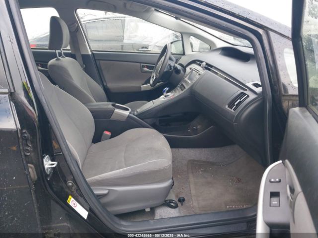 JTDKN3DU5E1754179 Toyota Prius Three