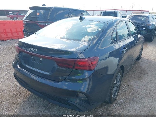 3KPF24AD9PE617069 KIA Forte Lxs