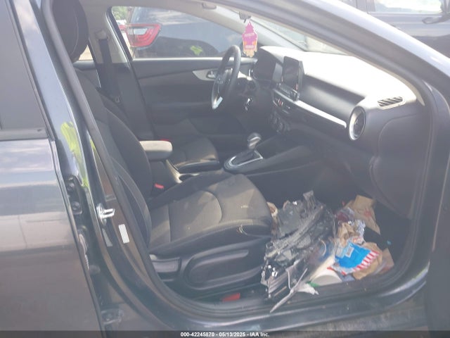 3KPF24AD9PE617069 KIA Forte Lxs