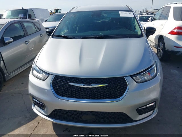 2C4RC1BG9RR132725 Chrysler Pacifica Touring L