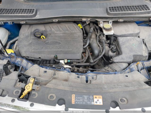 1FMCU0GD7HUD91450 Ford ESCAPE SE