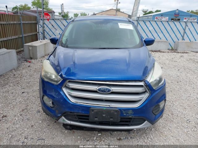 1FMCU0GD7HUD91450 Ford ESCAPE SE