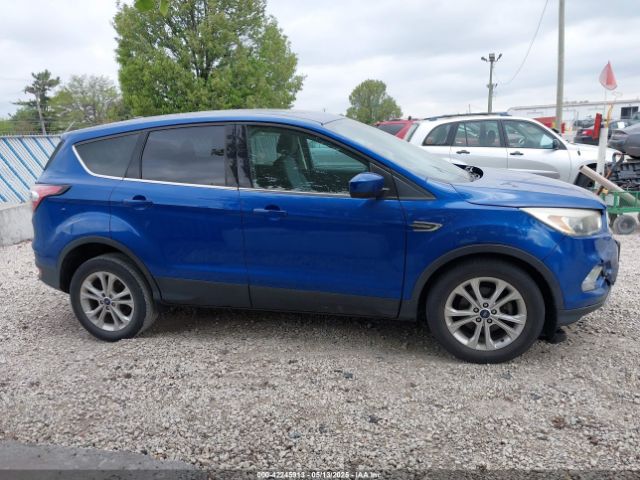 1FMCU0GD7HUD91450 Ford ESCAPE SE