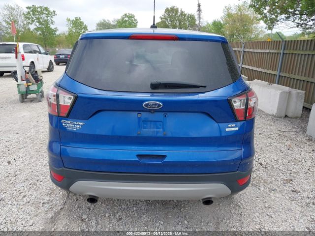1FMCU0GD7HUD91450 Ford ESCAPE SE